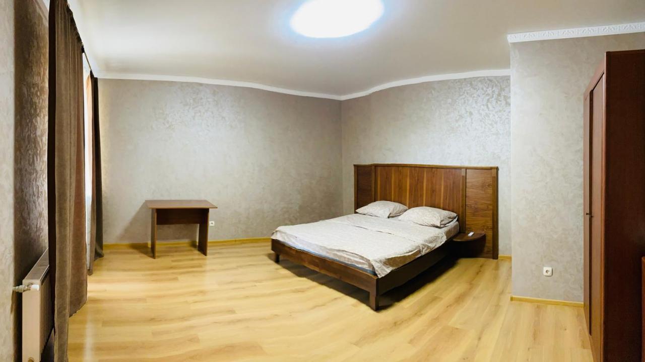 Ogienka 2B, Center Lutsk Apartment ภายนอก รูปภาพ